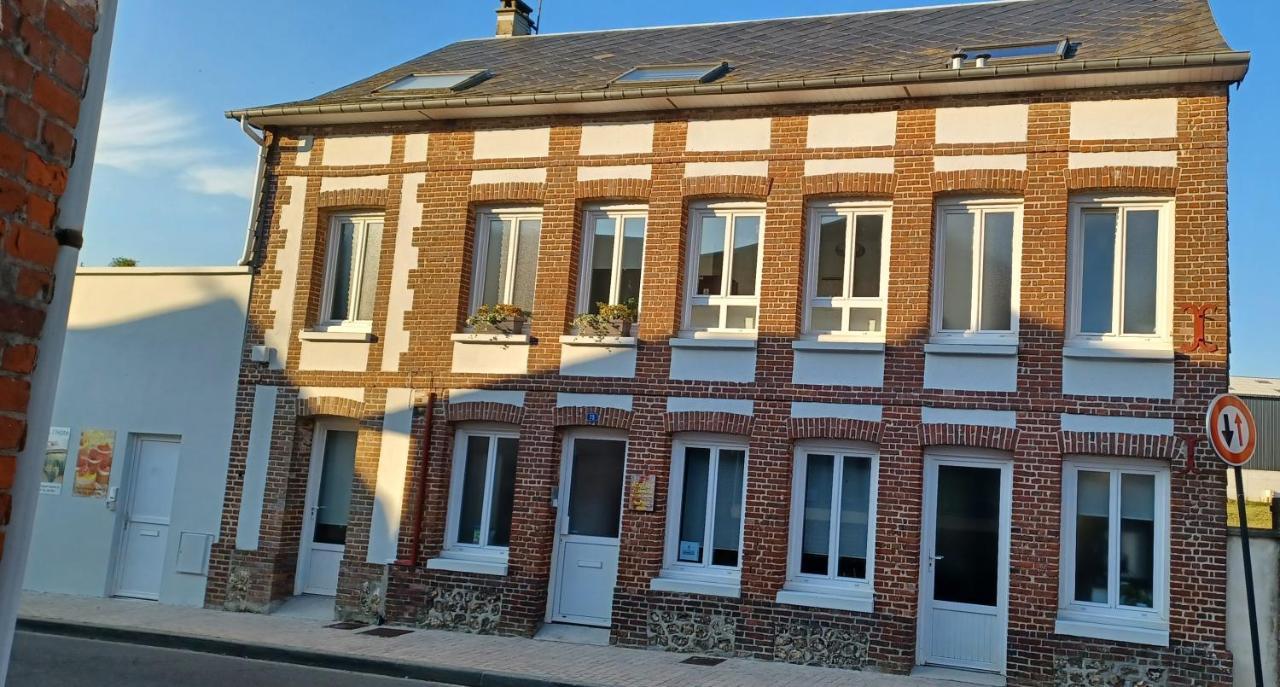 Lin et l'hôte Preaux Exterior foto